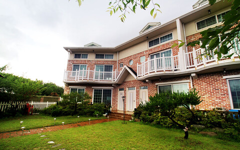 속초 더팰리스펜션