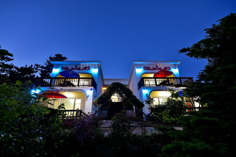 태안 몽산포오페라하우스펜션