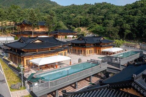 상주 청화산한옥풀빌라펜션