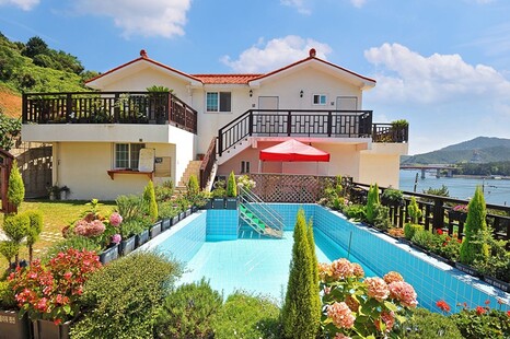 거제 플라워펜션