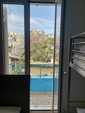 SHARED ROOMS NEAR ACROPOLIS & MONASTIRAKi area