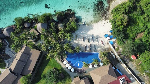 부그나우 시에 비치 리조트