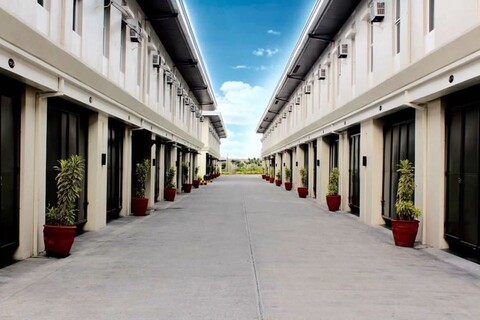 이그제큐티브 로프트 바이 미스티크 레인