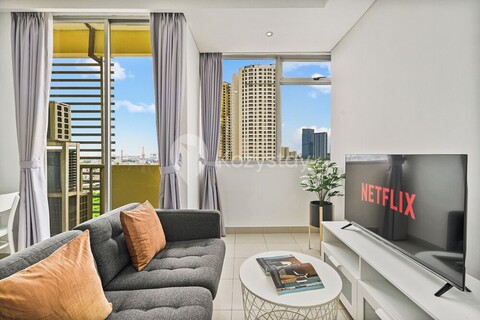 셀카 바이 코지스테이 - 쿠닝안