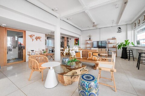 언플러그드 앳 방락 디자인 호스텔