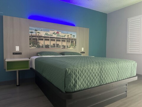 하이웨이 호스트 모텔