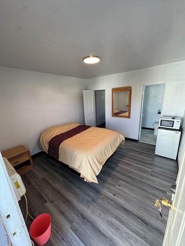 Green spot motel