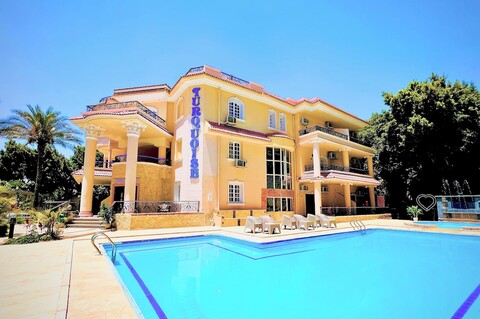 터쿼이즈 피라미드 팰리스