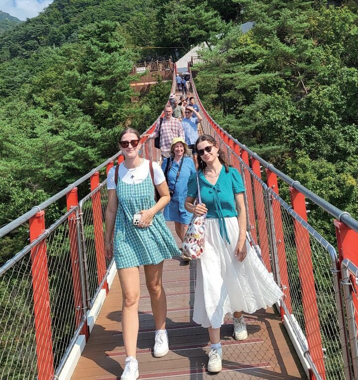 탈북민, 제3땅굴, 생생한 DMZ + 감악산 출렁다리, 자연과 힐링이 함께하는 투어!-i