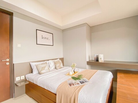 심플한 외관과 최고의 거래 2베드룸, 폴룩스 채드스톤 아파트먼트