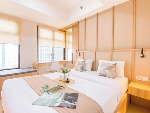 멋진 스튜디오 아파트먼트, 15층 폴룩스 채드스톤