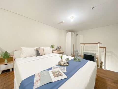 소파 침대가 있는 완전히 가구가 갖춰진 스튜디오 로프트, 니파로 파크 아파트먼트