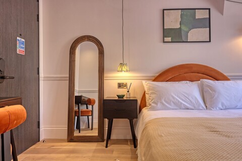 더 칼튼 태번 호텔