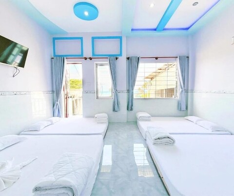 꾸억 딘 게스트하우스