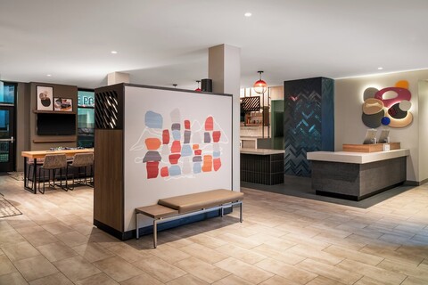 앳웰 스위트 헨더슨 앳 더 패스 바이 IHG