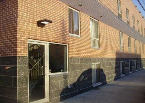 로드웨이 인 니어 JFK 에어포트