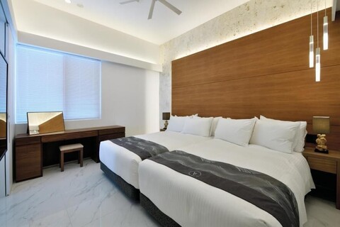 비야 발리오사 온 더 비치