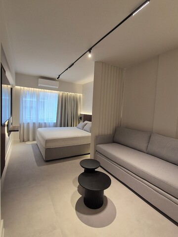 쉐이프 스위트 아테네