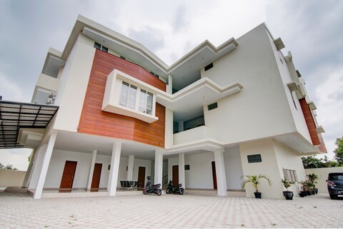 호텔 O 사르티카 GH 샤리아