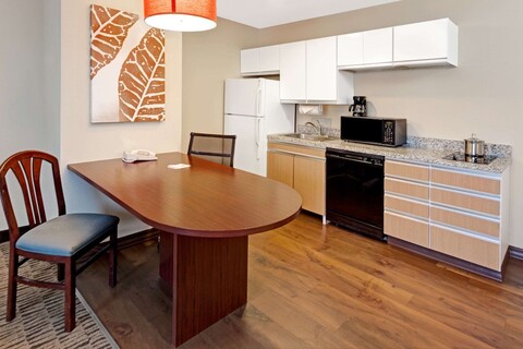 메인스테이 스위트 시카고 샴버그