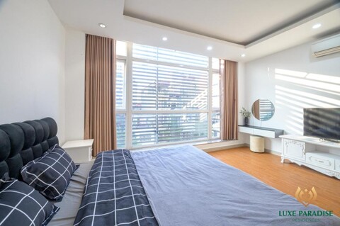 럭스 파라다이스 레지던스 51 톤득탕