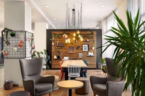 비엔나 하우스 이지 바이 윈덤 부차레스트 에어포트