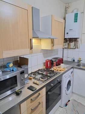 Ilford Town House- Close to London ILFORD Train Station