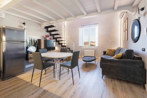 질리오 디 피렌체 바이 메가