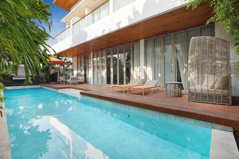 엘리트 아톨 럭셔리 빌라 푸켓