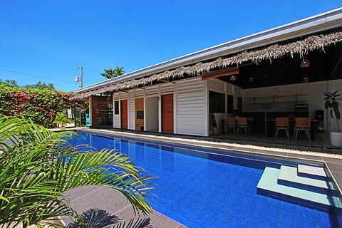 알로나 M 팡라오