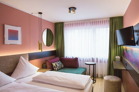 웨스트엔드 호텔