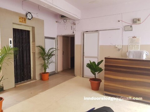 Inndoors Lodge