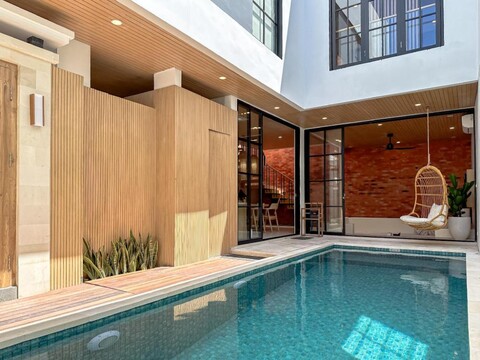 더 다마리 우말라스