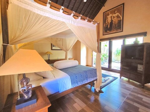 빌라 플라와 아스리