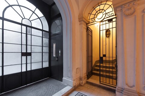 바부이노 디럭스 - 스페인 계단