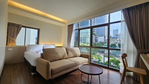 호텔 파크 실롬-수라웡