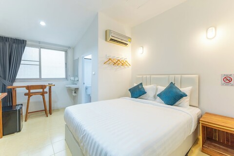 칼믈리 스테이 라차다