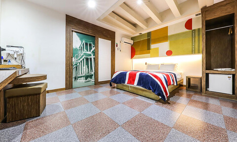 청주 본(Born) 호텔