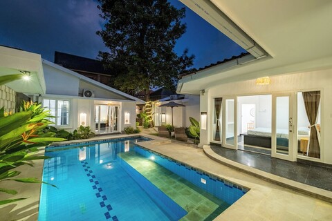 라레베이 스미냑