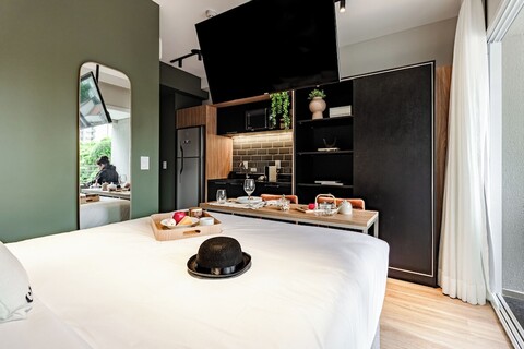 찰리 모드 페르디제스 에센셜