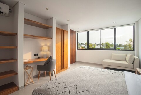 티가 하라판 빌라스 페레레난, 창구 by 산다라