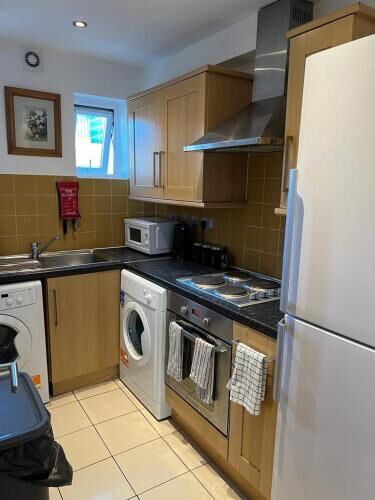 Cosy Private Rooms near Euston Station, Central London-i