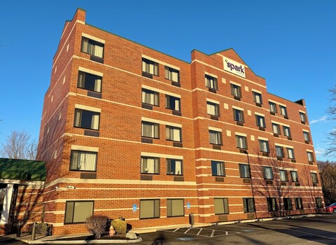 스파크 바이 힐튼 우번 보스턴