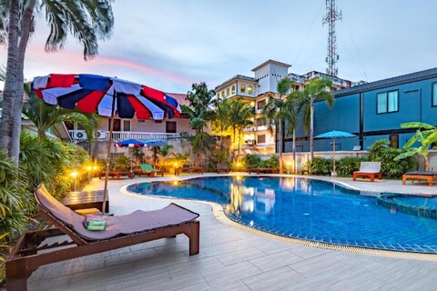 Walking Street Tycoon Hotel