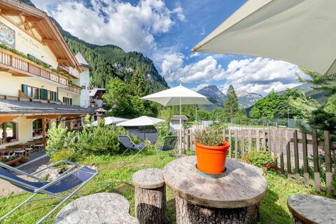 피네타 파스트리 호텔