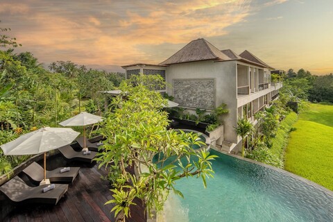 에마나 아카타라