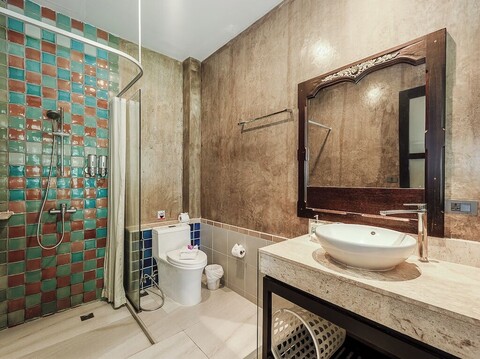 코코 리트리트 푸켓 리조트 & 스파