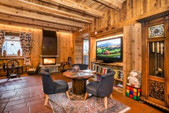 Dada Mountain Hotel