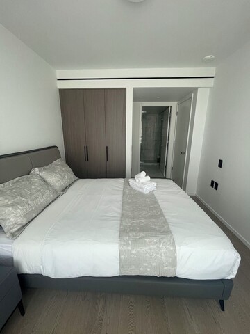 다운타운 V의 시크 어반 스타일리시 콘도