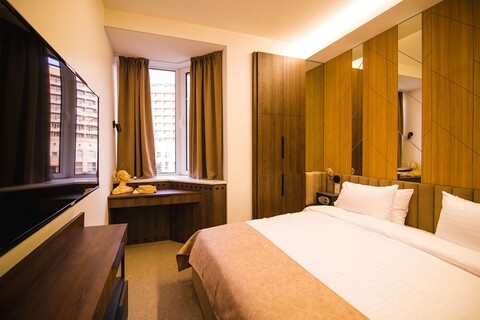 Cartez by Horizon Hotels Yerevan = 카르테즈 바이 호라이즌 호텔 예레반